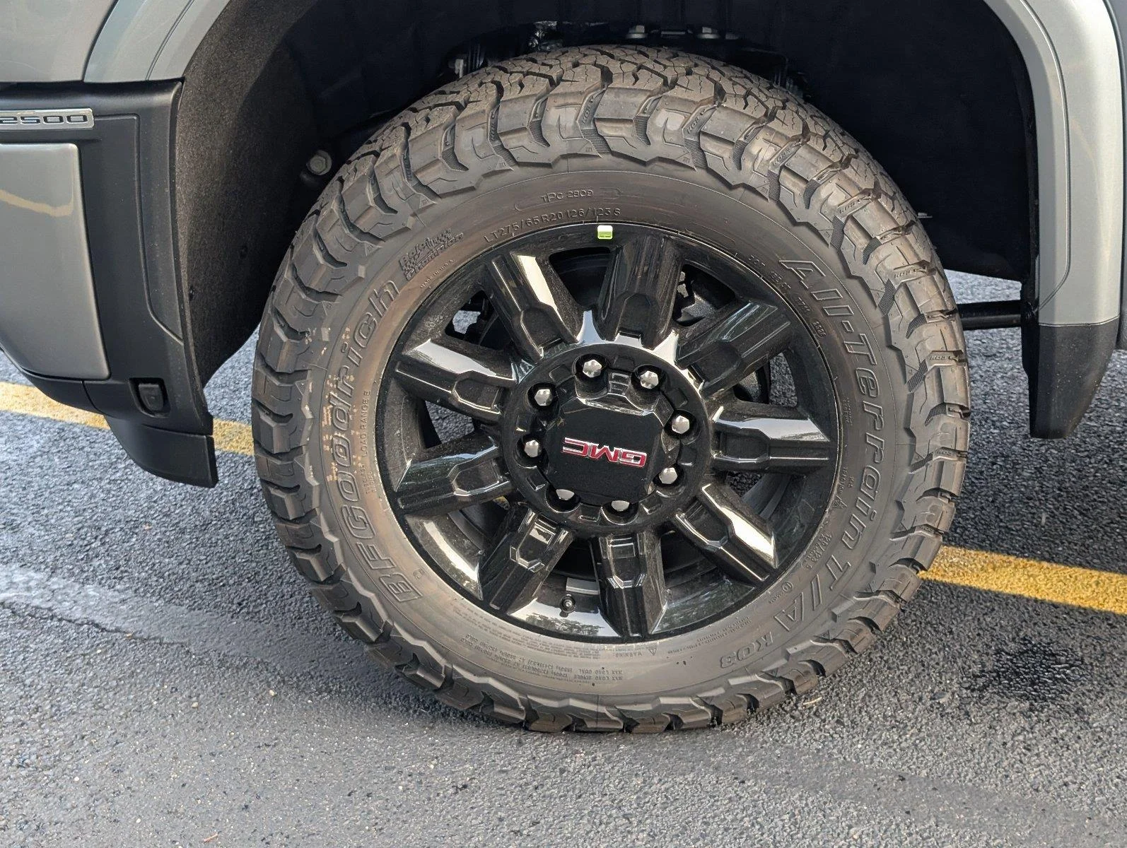 New 2026 Sterling Metallic GMC AT4 image 11