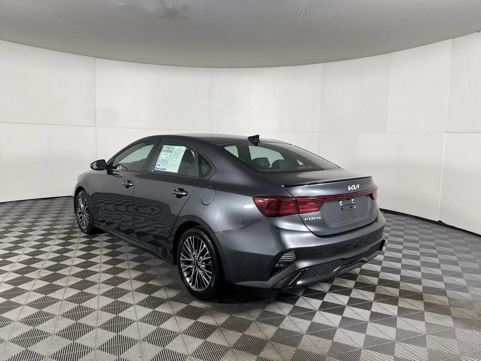 Used 2023 Gy Kia GT-Line image 21