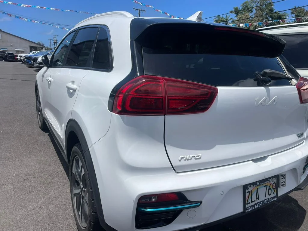 Used 2022 Blue Kia EX Premium image 6