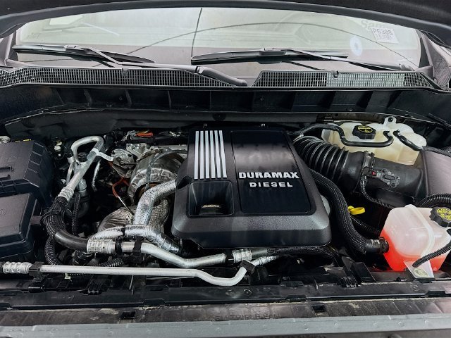 Used 2025 Gray Chevrolet RST image 29