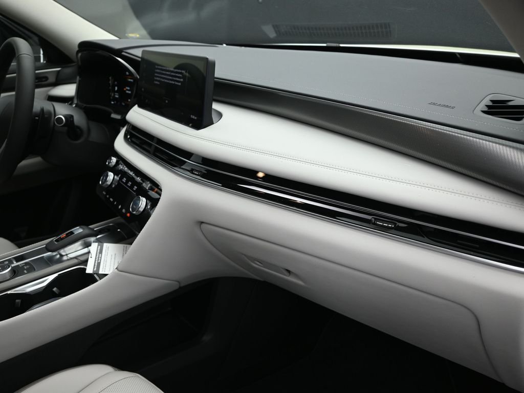Certified Used 2026 White INFINITI PURE image 25