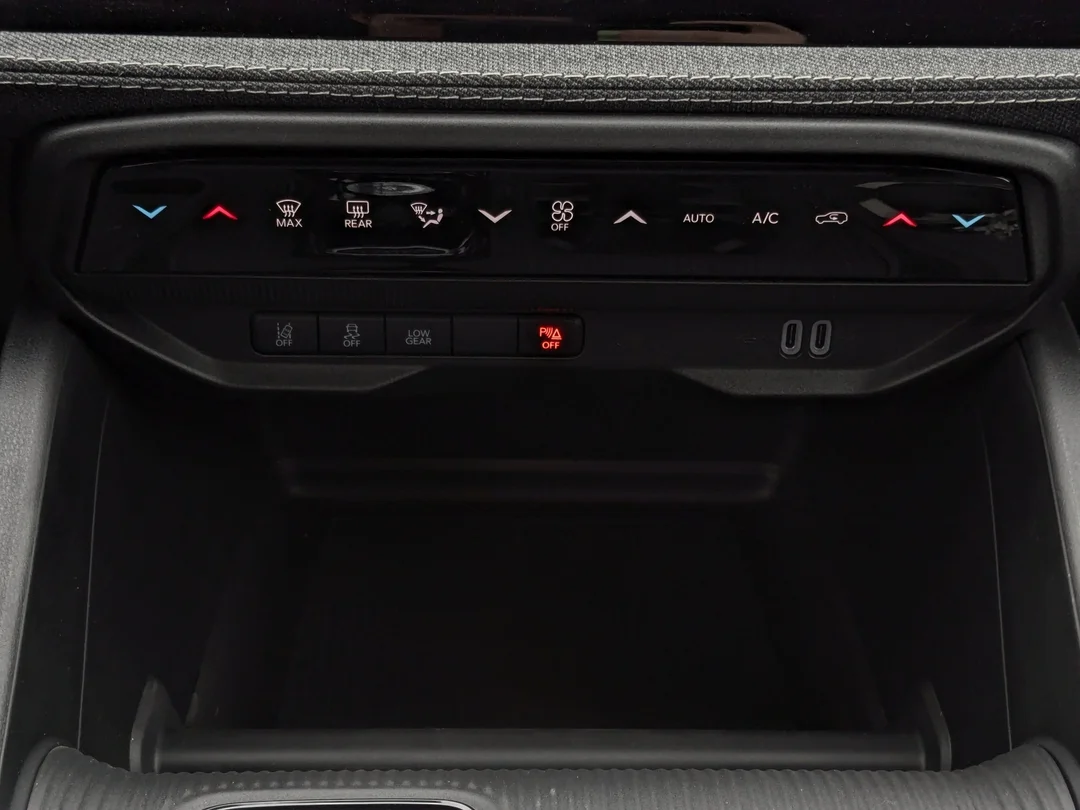 New 2026 Red Jeep Laredo - - 4x4 - 1.6L Turbo Hybrid - 12.3 Uconnect 5 Display - Selec-Terrain System & More! image 24