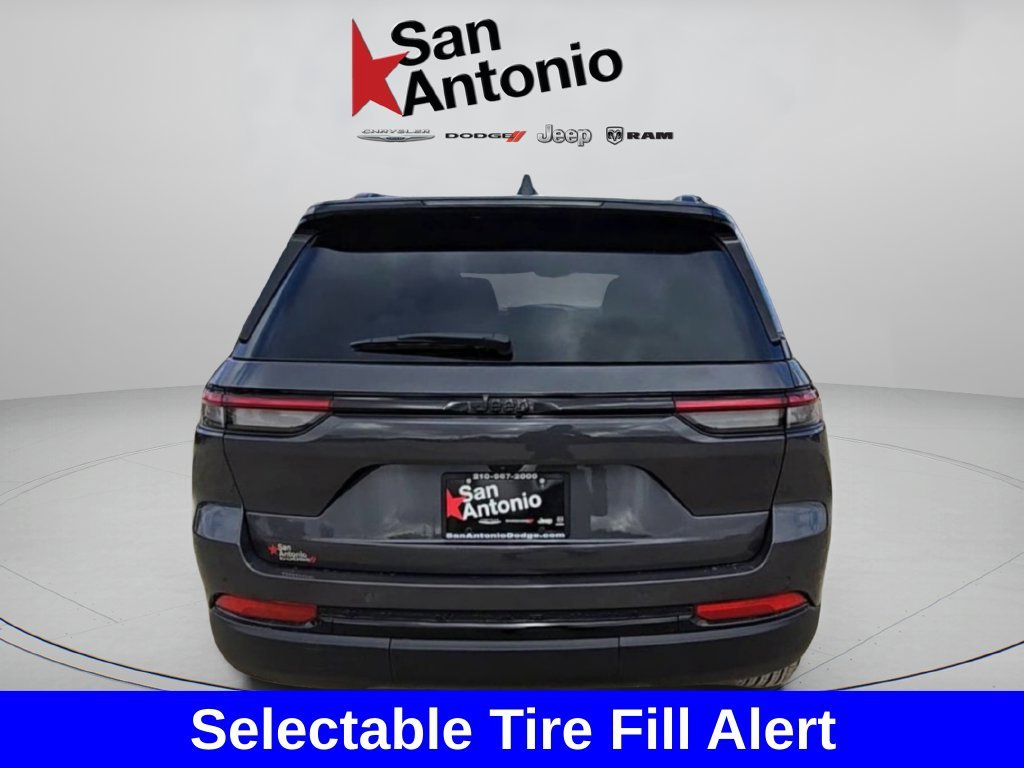 New 2025 Baltic Gray Metallic Clear-Coat Exterior Paint Jeep Altitude X image 12
