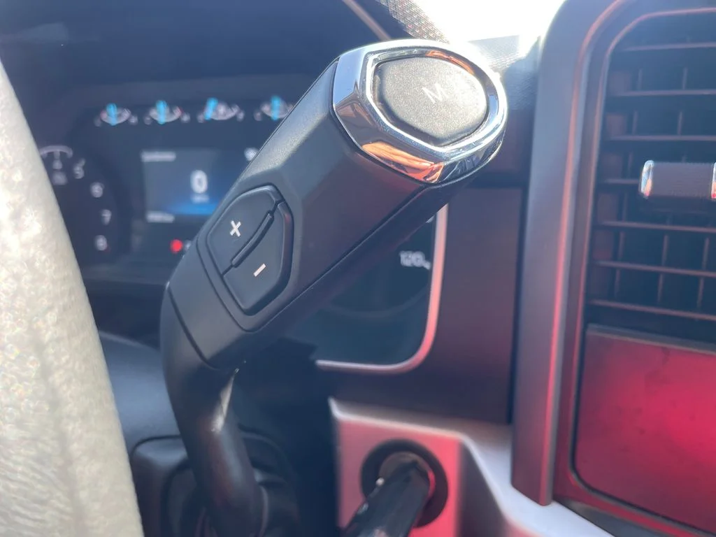 Used 2023 Gray Ford XLT image 18