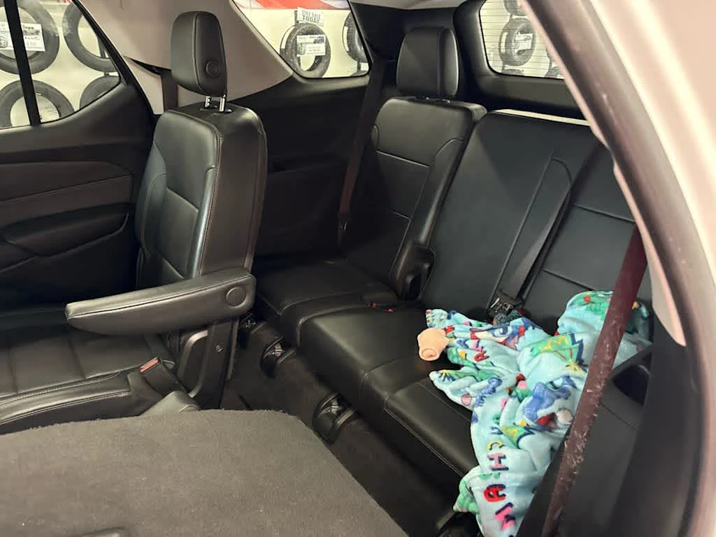 Used 2018 Summit White Chevrolet Premier image 11