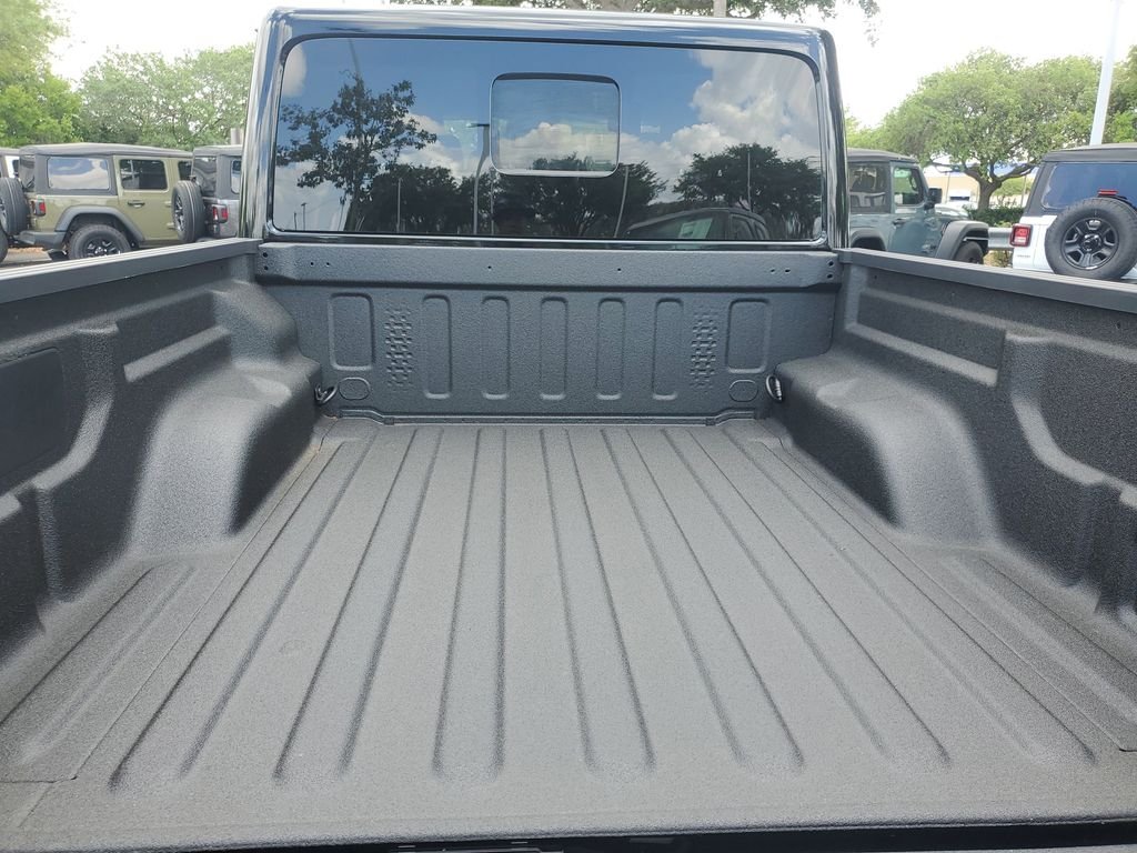 New 2026 Black Clear-Coat Exterior Paint Jeep Rubicon X image 6