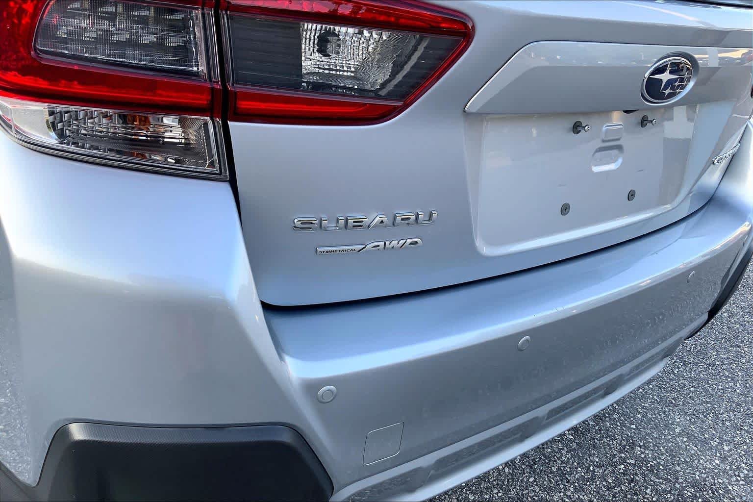 Used 2023 Ice Silver Metallic Subaru Limited image 31