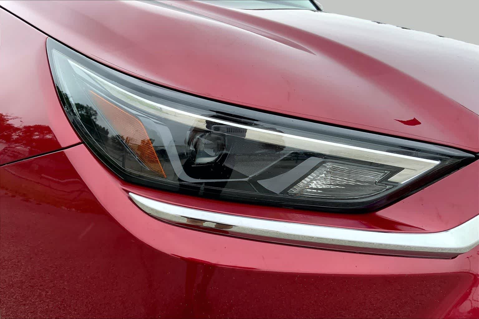 Used 2024 Ruby Flare Pearl Toyota XLE image 27