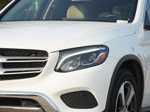 Used 2019 White Mercedes-Benz GLC 300 image 4