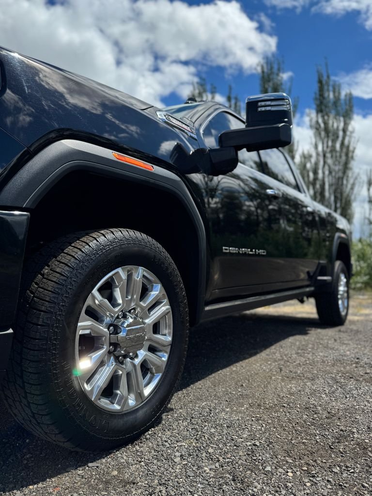Used 2022 Ebony Twilight Metallic GMC Denali image 59