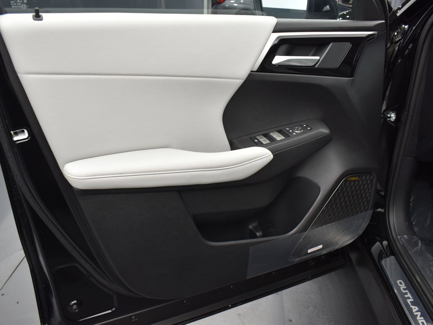 New 2026 Black Diamond Mitsubishi SE 1.5T 2WD image 9