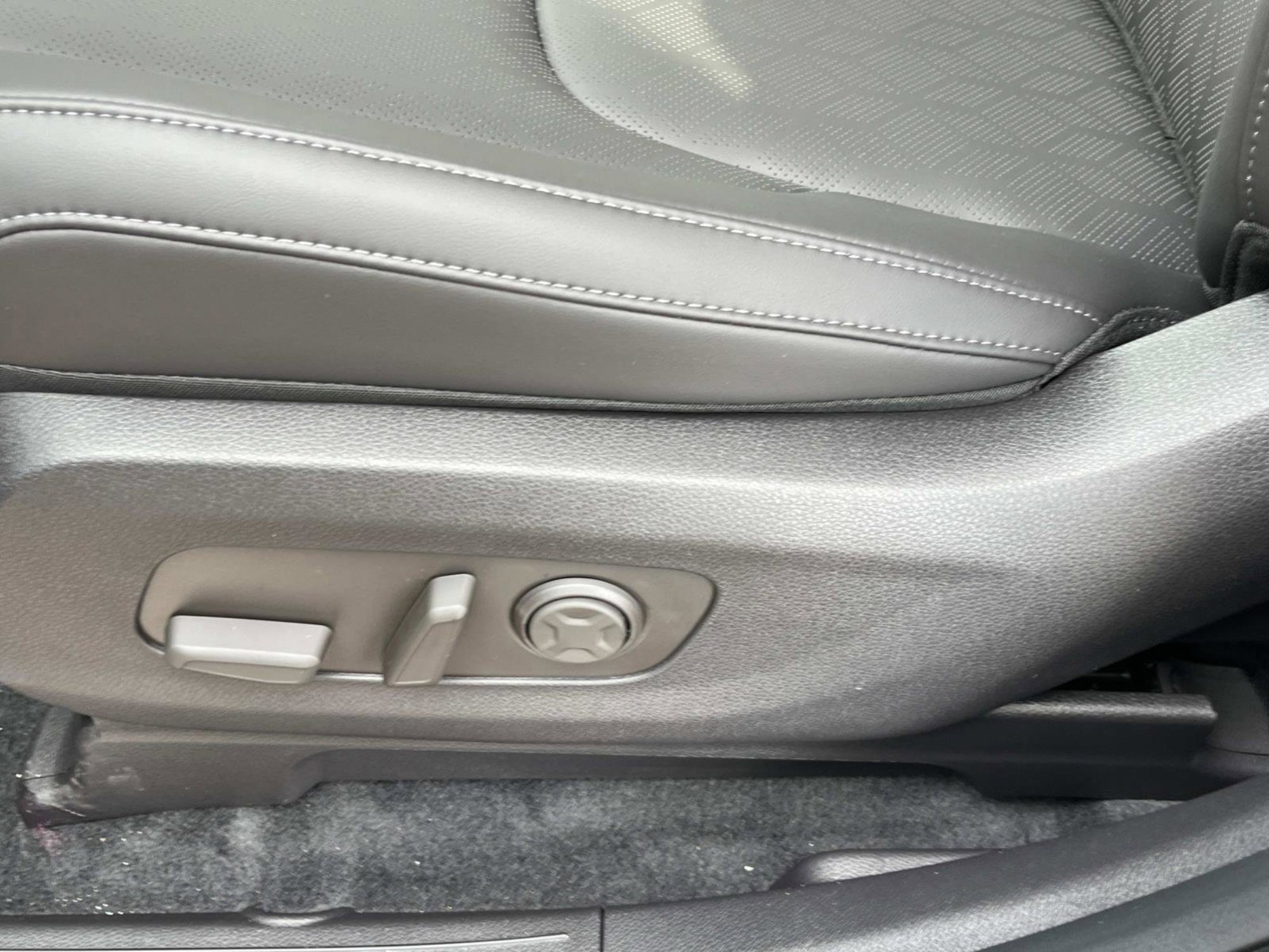 New 2026 Aurora Black Pearl Kia EX image 21