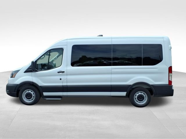 New 2026 Oxford White Ford Passenger Van XL image 3