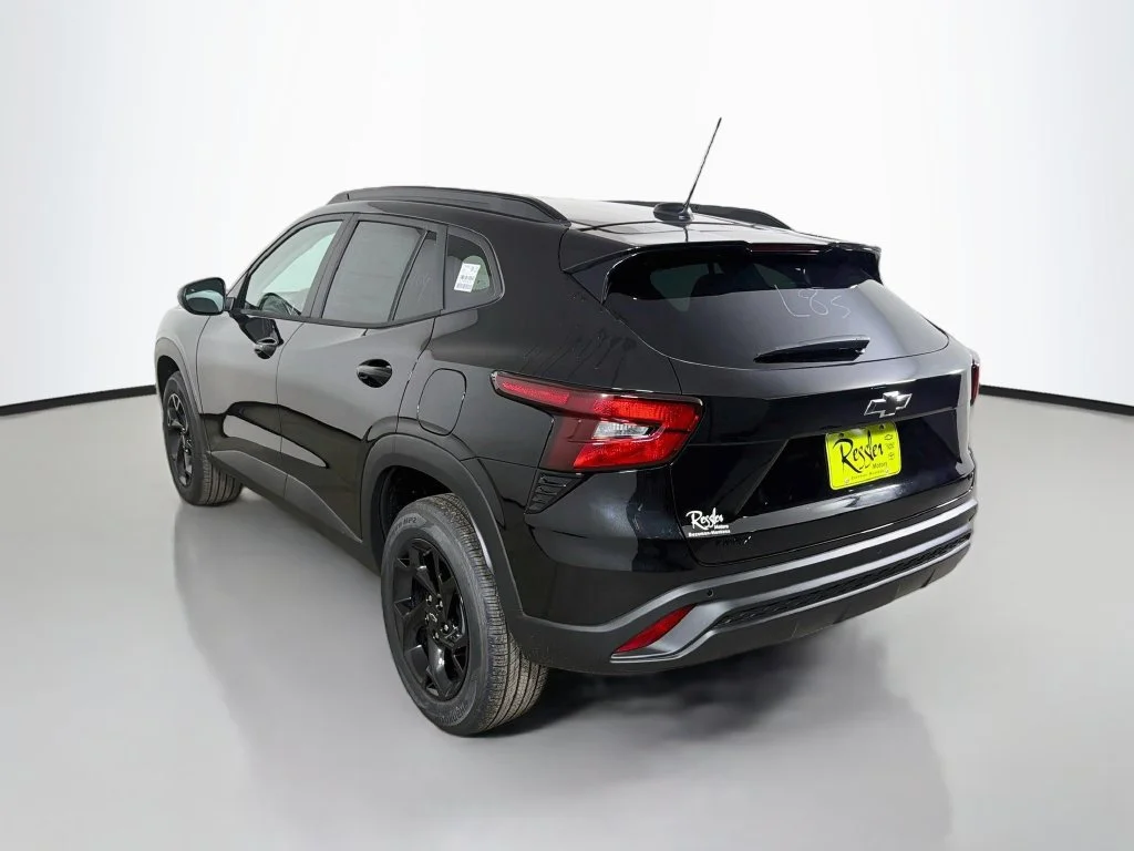 New 2026 Mosaic Black Metallic Chevrolet LT image 8