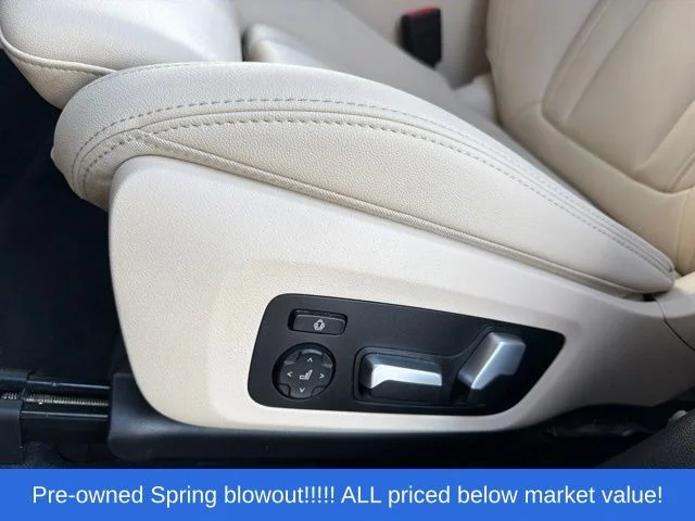 Used 2020 Black BMW xDrive30i image 19