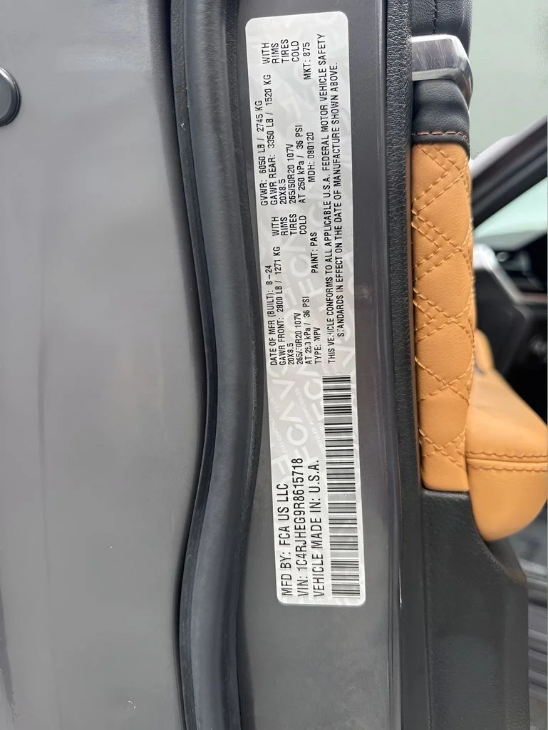 Used 2024 Gray Jeep Summit image 35