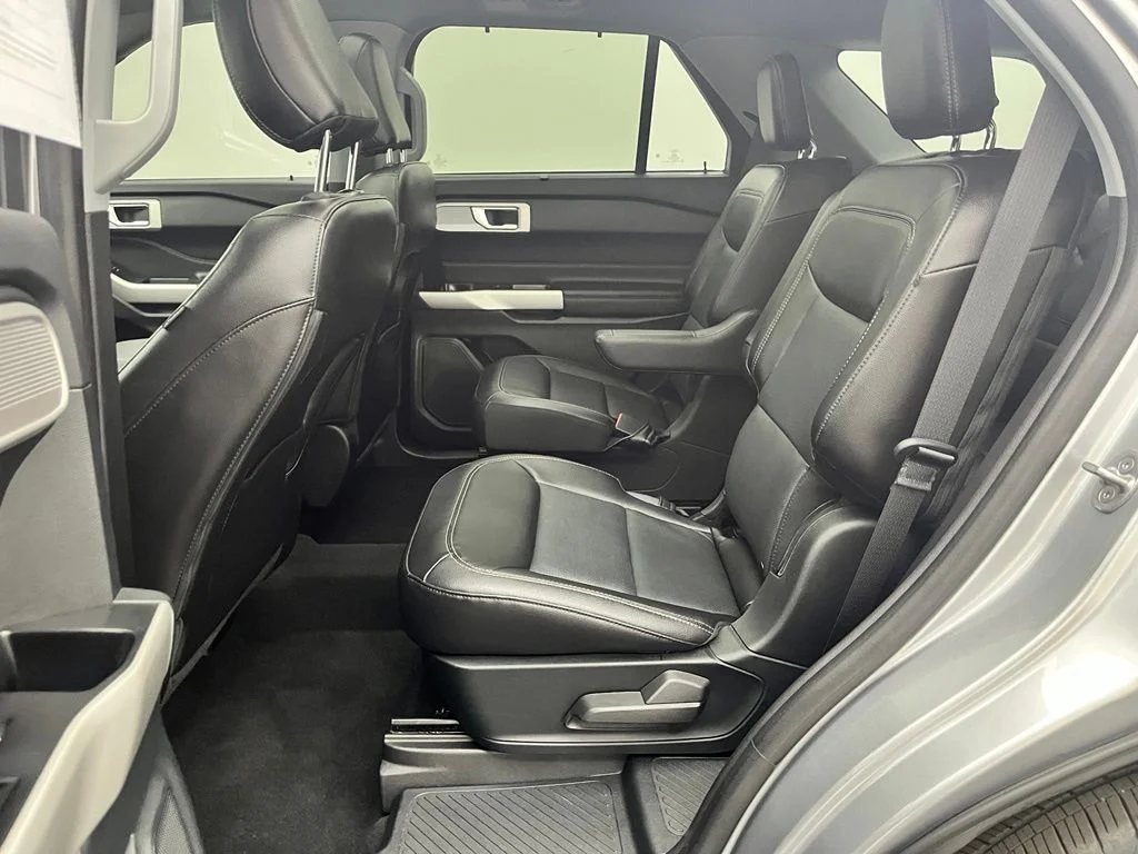 Used 2022 Silver Ford Limited image 41