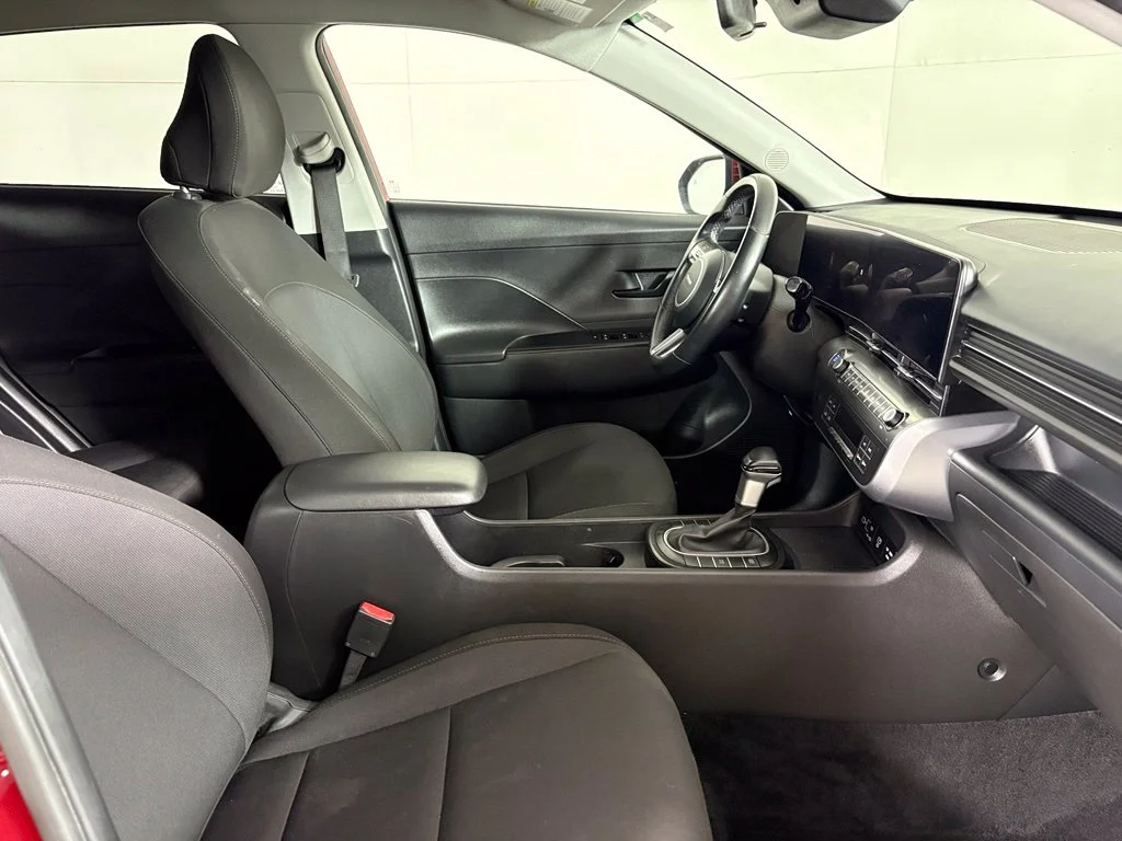 Used 2025 Red Hyundai SEL image 14