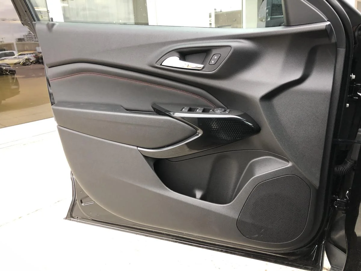 New 2026 Black Chevrolet Fwd 4dr 2rs image 18