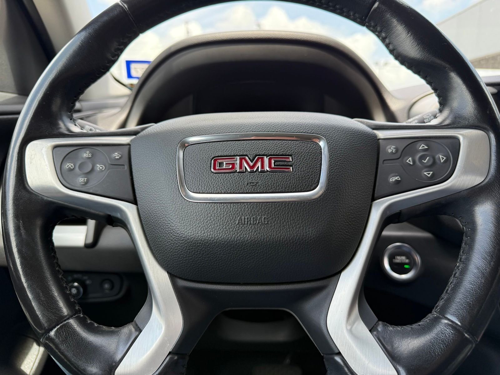 Used 2020 White GMC SLT image 9