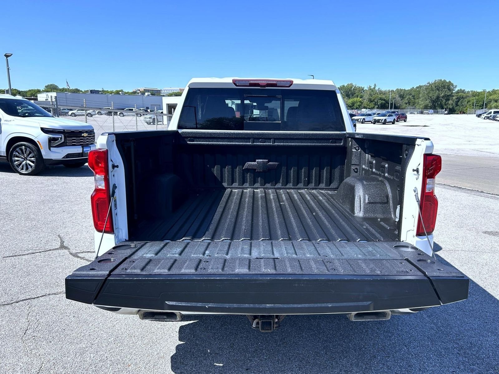 Used 2021 White Chevrolet LTZ image 21