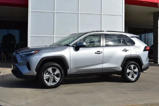 Used 2025 Silver Toyota LE image 2