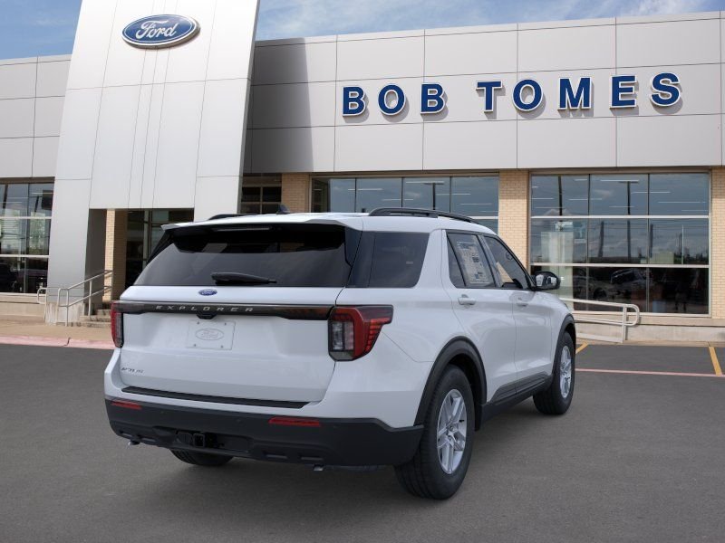 New 2026 Space White Metallic Ford Active image 9