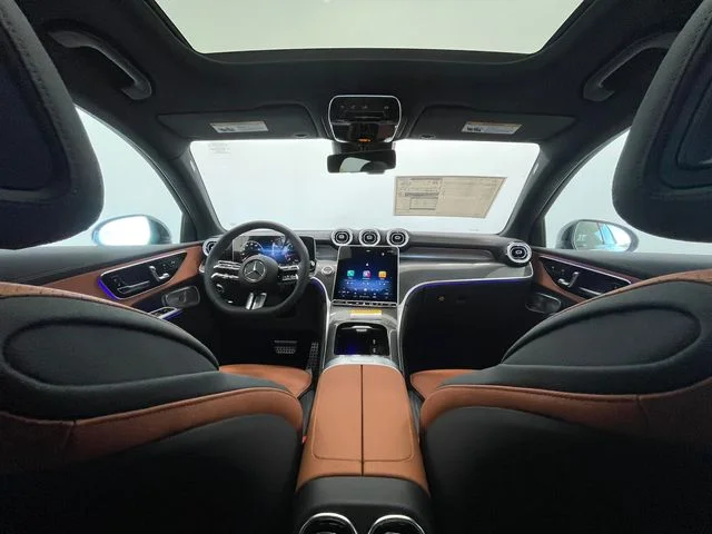 New 2027 White Mercedes-Benz GLC 300 image 22