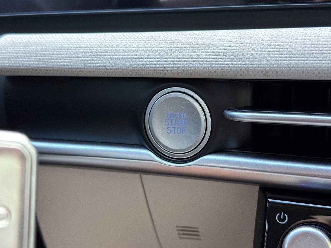 New 2026 Gray Hyundai SEL Convenience image 21