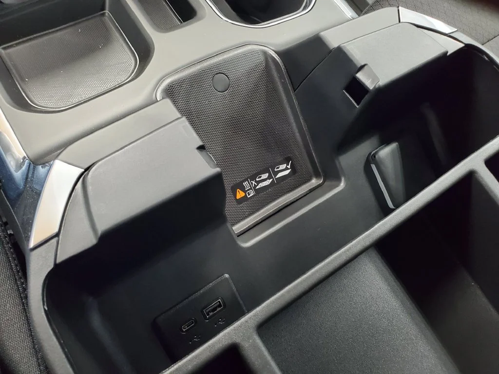 New 2026 Onyx Black GMC Elevation image 20