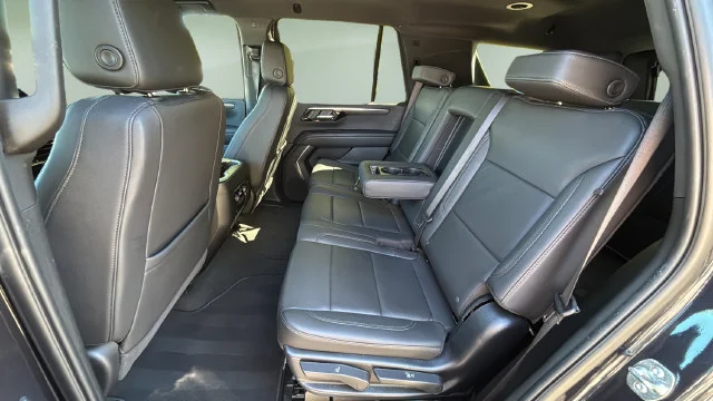 Used 2025 Gray Chevrolet Z71 image 19