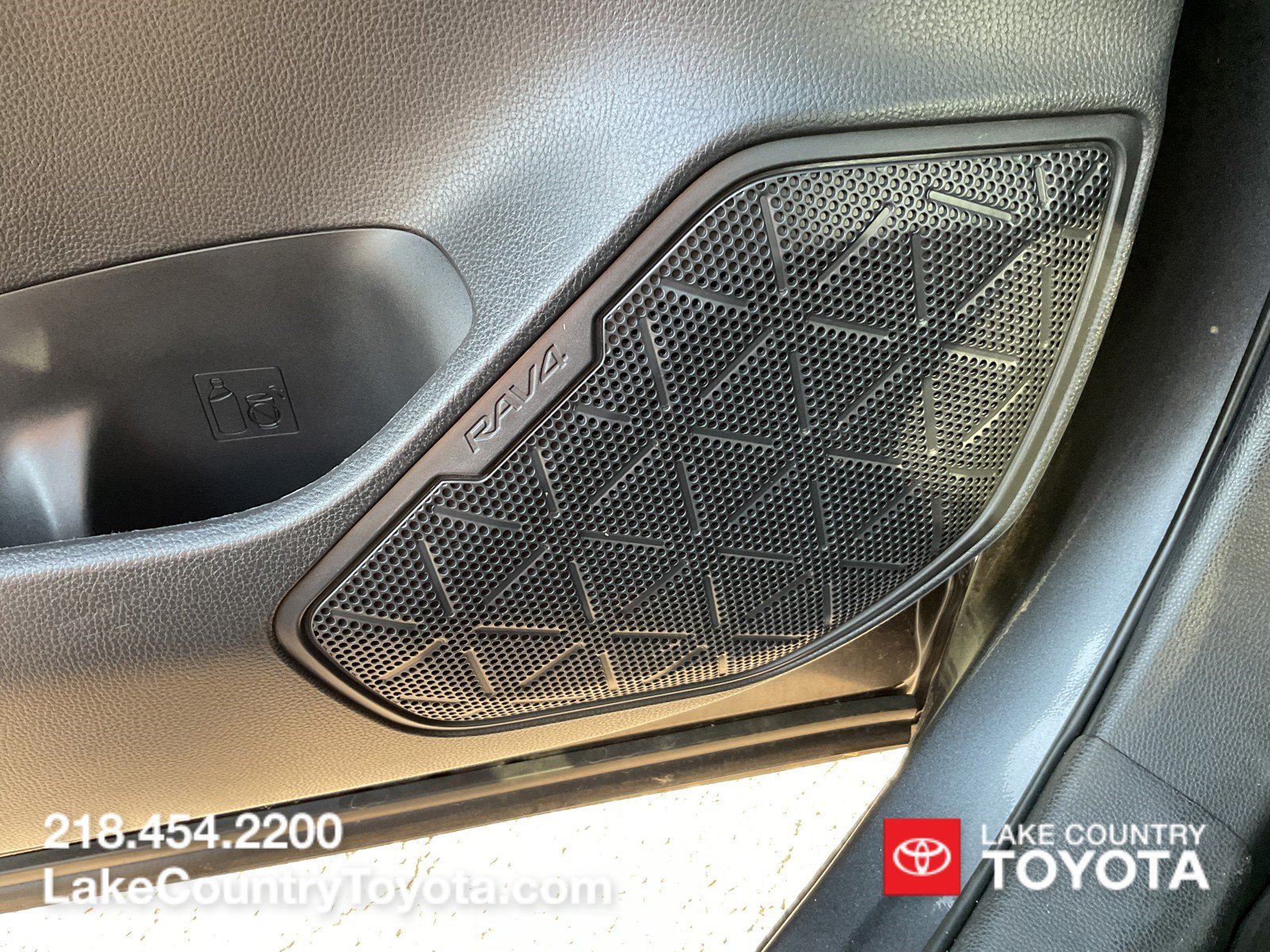 2021 Toyota RAV4 Limited - Photo 34