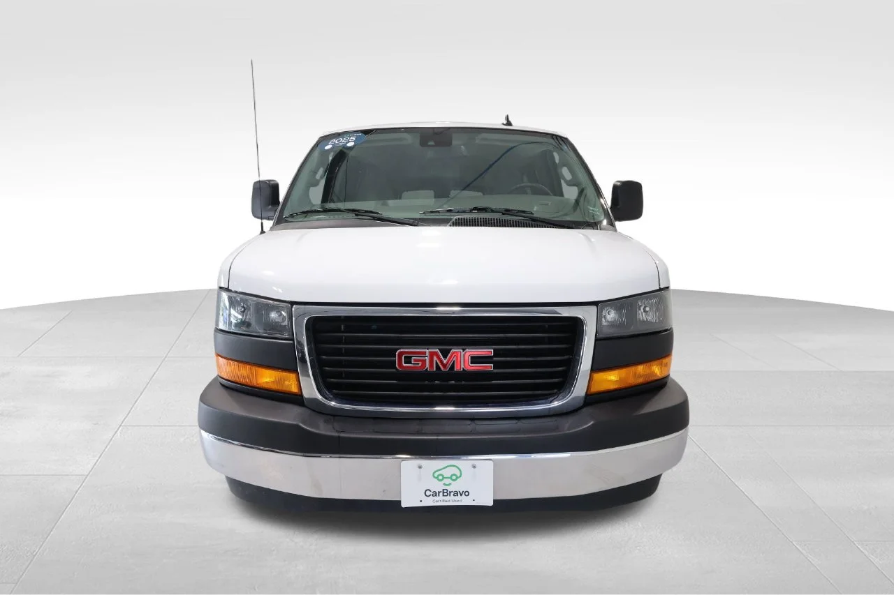 2025 GMC Savana Passenger LT - Photo 6