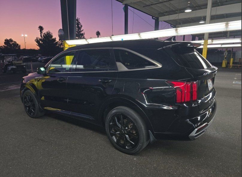 Used 2021 Kia Sorento SX with VIN 5XYRK4LF6MG030533 for sale in Kansas City