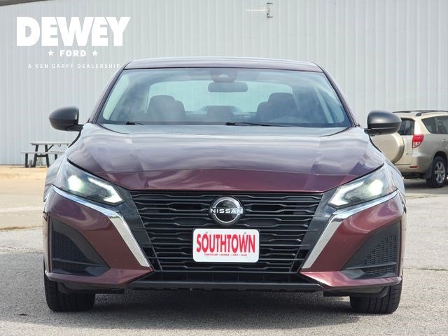 Used 2024 Nissan Altima SV with VIN 1N4BL4DVXRN383481 for sale in Ankeny, IA