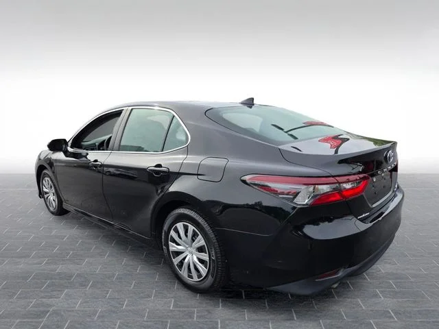 Used 2022 Black Toyota LE image 5