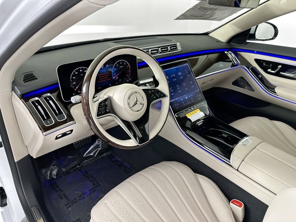 New 2026 MANUFAKTUR Moonlight White Metallic Mercedes-Benz S 500 image 43