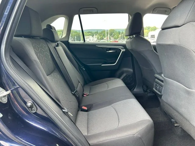 Used 2020  Toyota XLE image 37