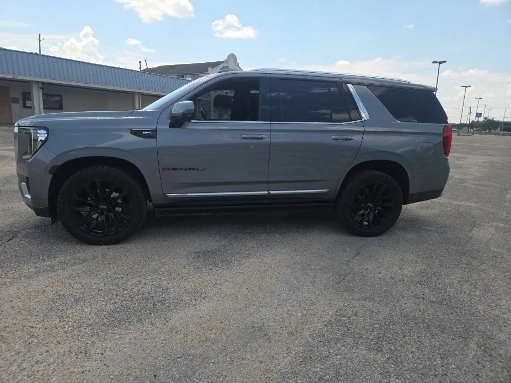 Used 2021 Gray GMC Denali image 9