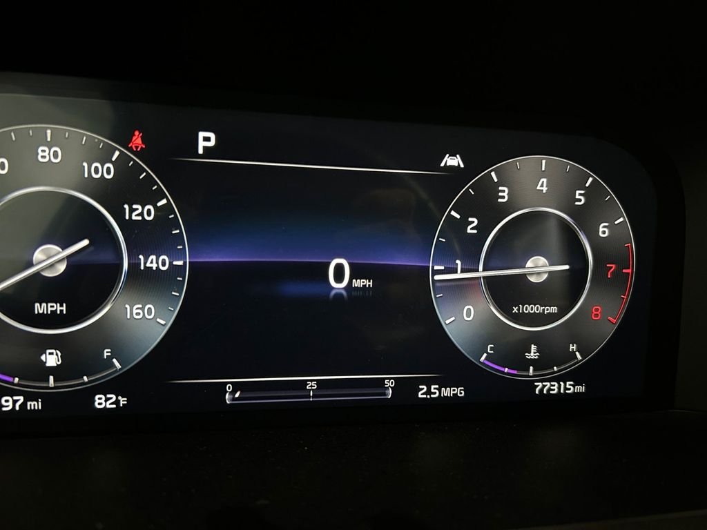Used 2023 White Kia SX image 10