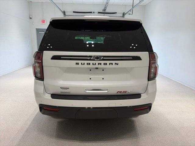 2023 Chevrolet Suburban RST - Photo 5