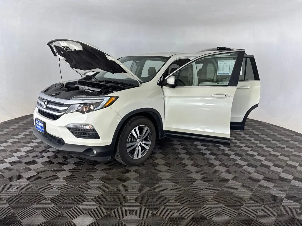 Certified Used 2018 White Honda EX-L image 11