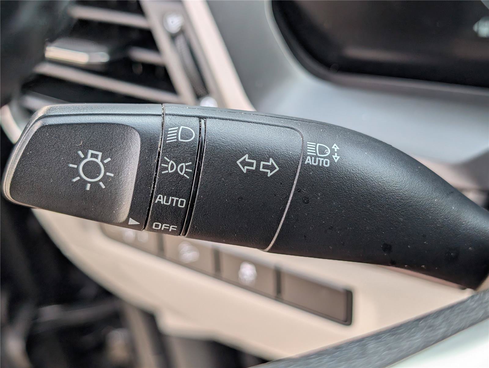 Used 2024 Gravity Gray Kia S image 27