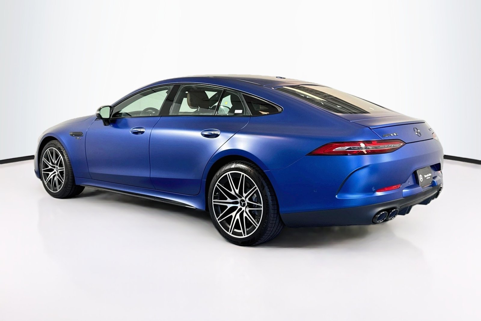 New 2026 MANUFAKTUR Starling Blue Magno Mercedes-Benz AMG® GT 43 image 7