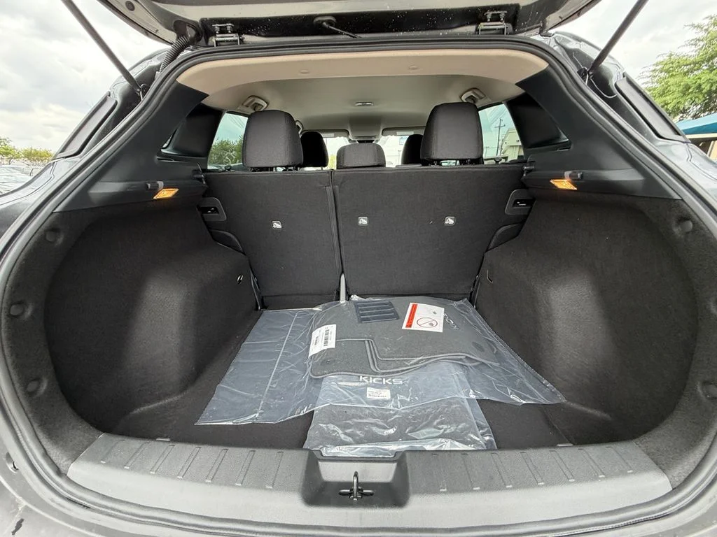 New 2026 Gray Nissan S image 19
