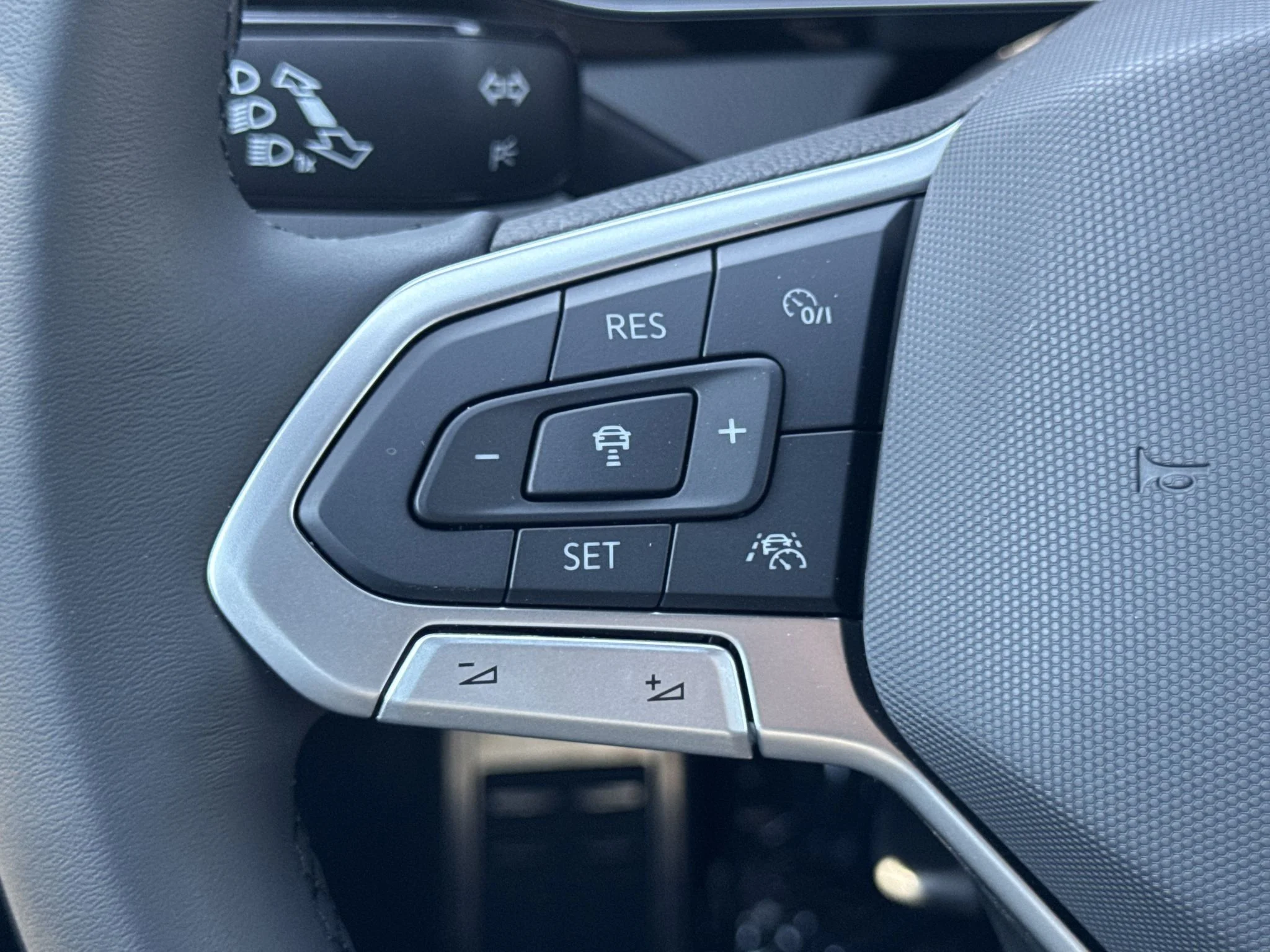 New 2027 Platinum Gray Metallic Volkswagen Sport image 18