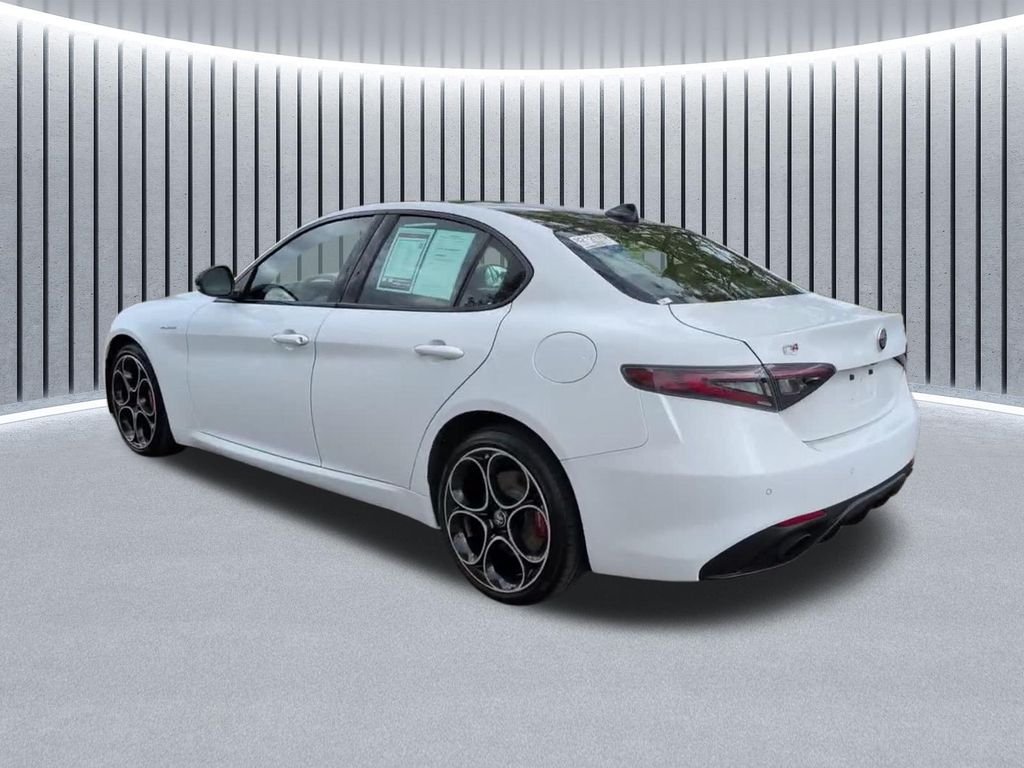 Used 2024 White Alfa Romeo Veloce image 15