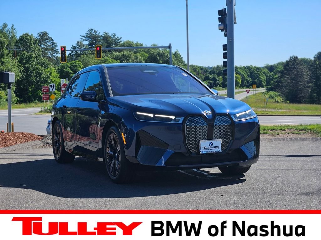 2025 BMW iX xDrive50's photo