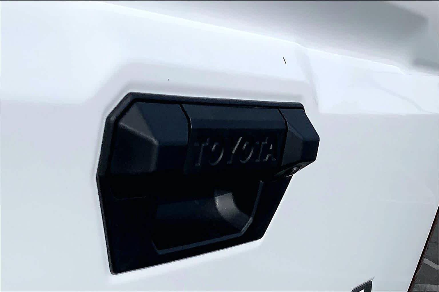 New 2026 Ice Cap Toyota SR5 image 15