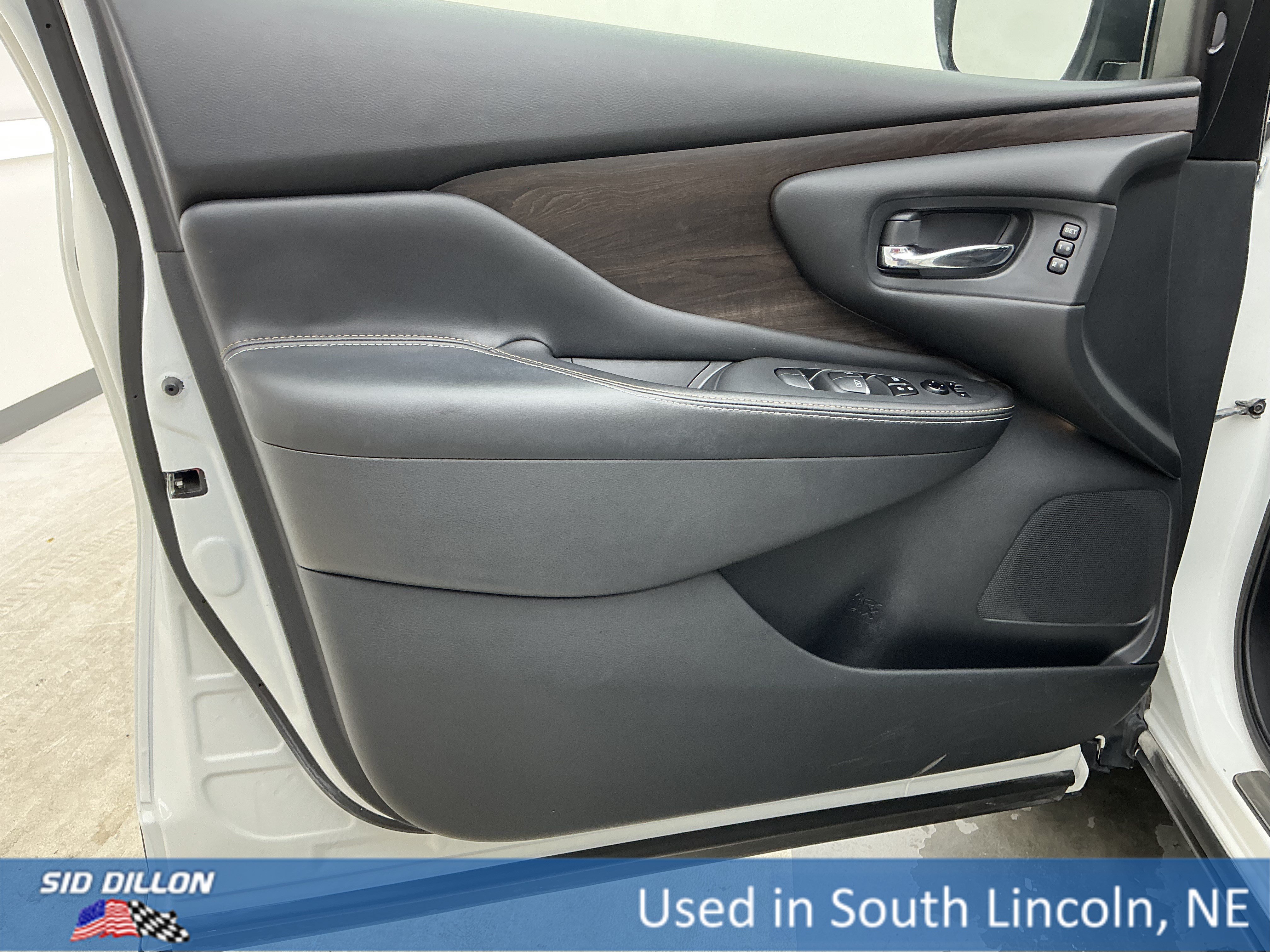 Used 2023 Pearl White Tricoat Nissan Platinum image 15